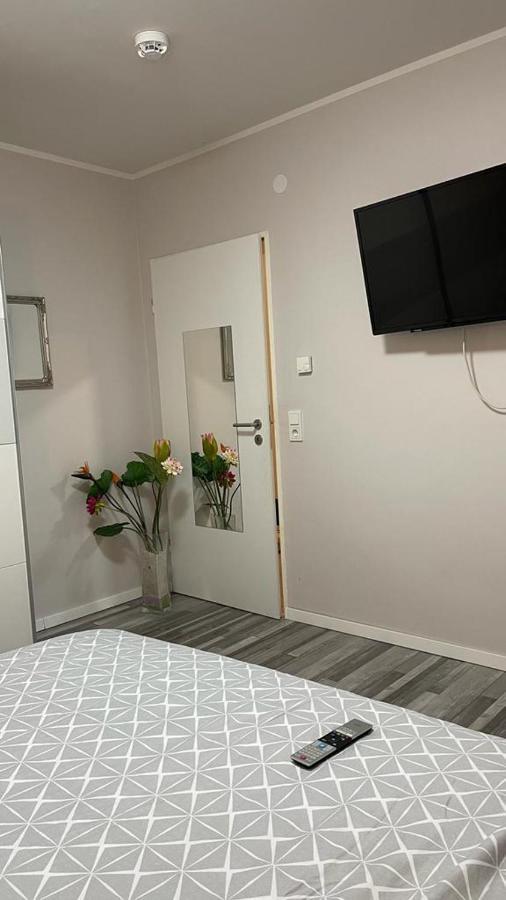 Ferienwohnung Grafschaft Mit Balkon